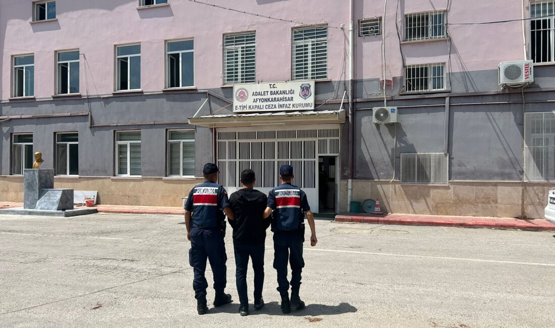Bankaları kullanan dolandırıcı yakalandı! Afyonkarahisar İl Jandarma Komutanlığınca, aranan şahısların tespiti ve yakalanmasına yönelik