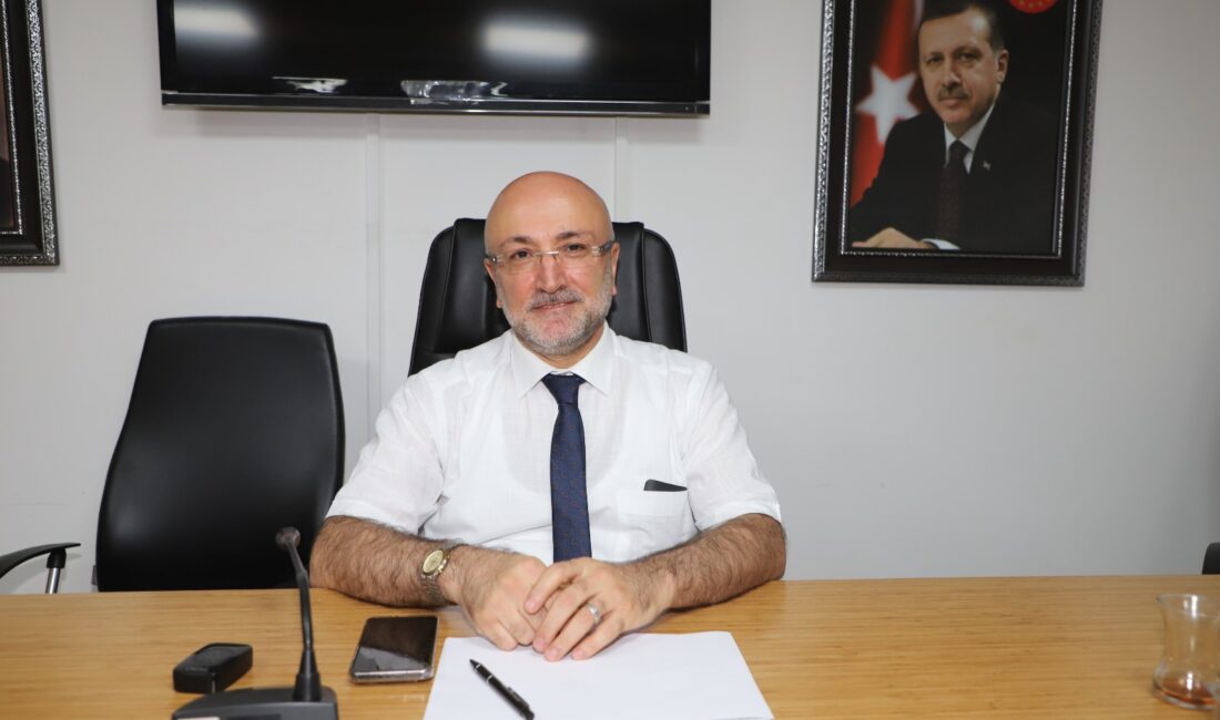 Başkan Şahin mesajında, “15 Temmuz 2016’da ülkemiz üzerine kara bir