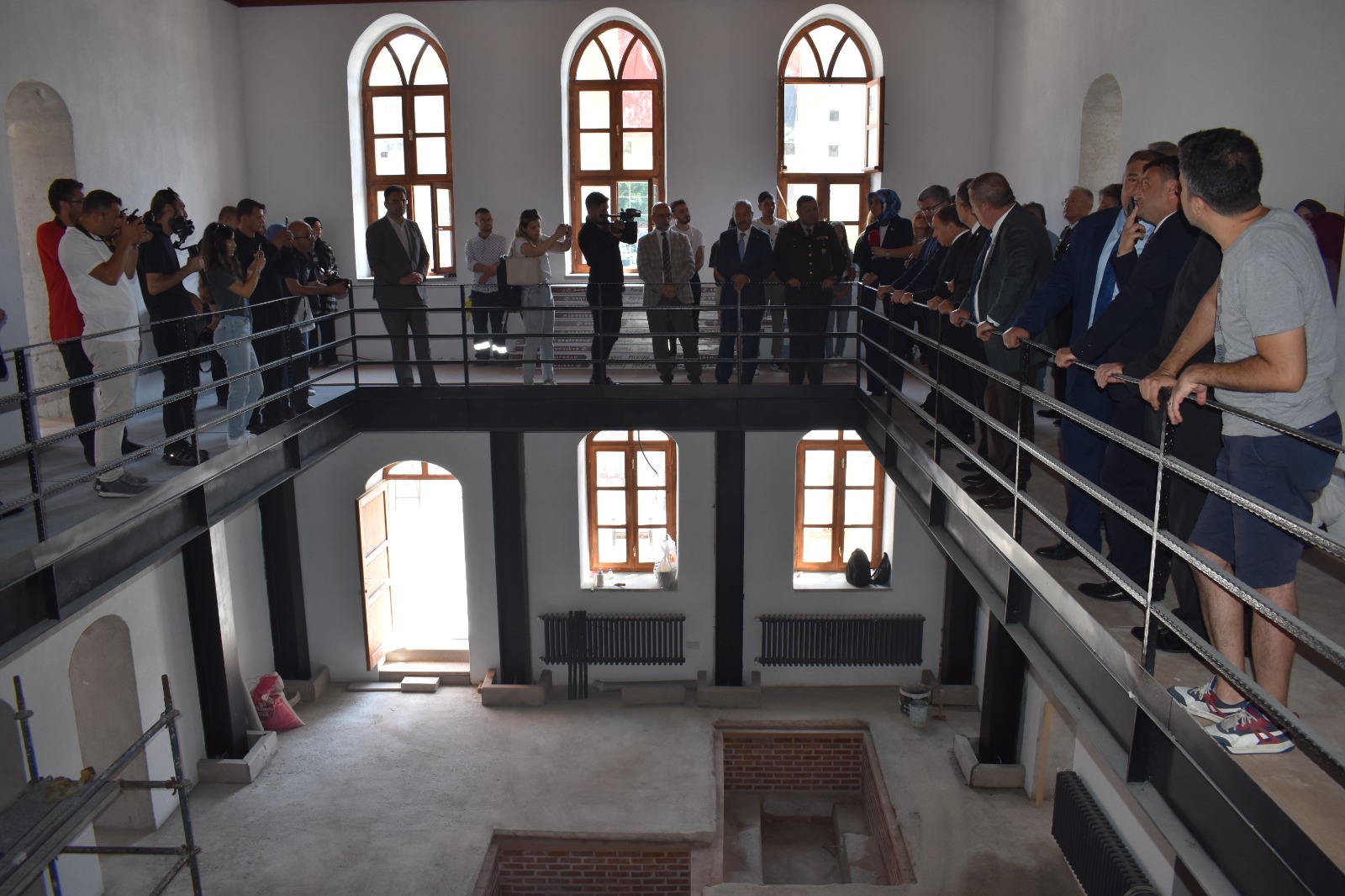Afyonkarahisar Valisi Yiğitbaşı, Afyonkarahisar Zafer Müzesi’ndeki çalışmaları yerinde inceledi. Müzenin