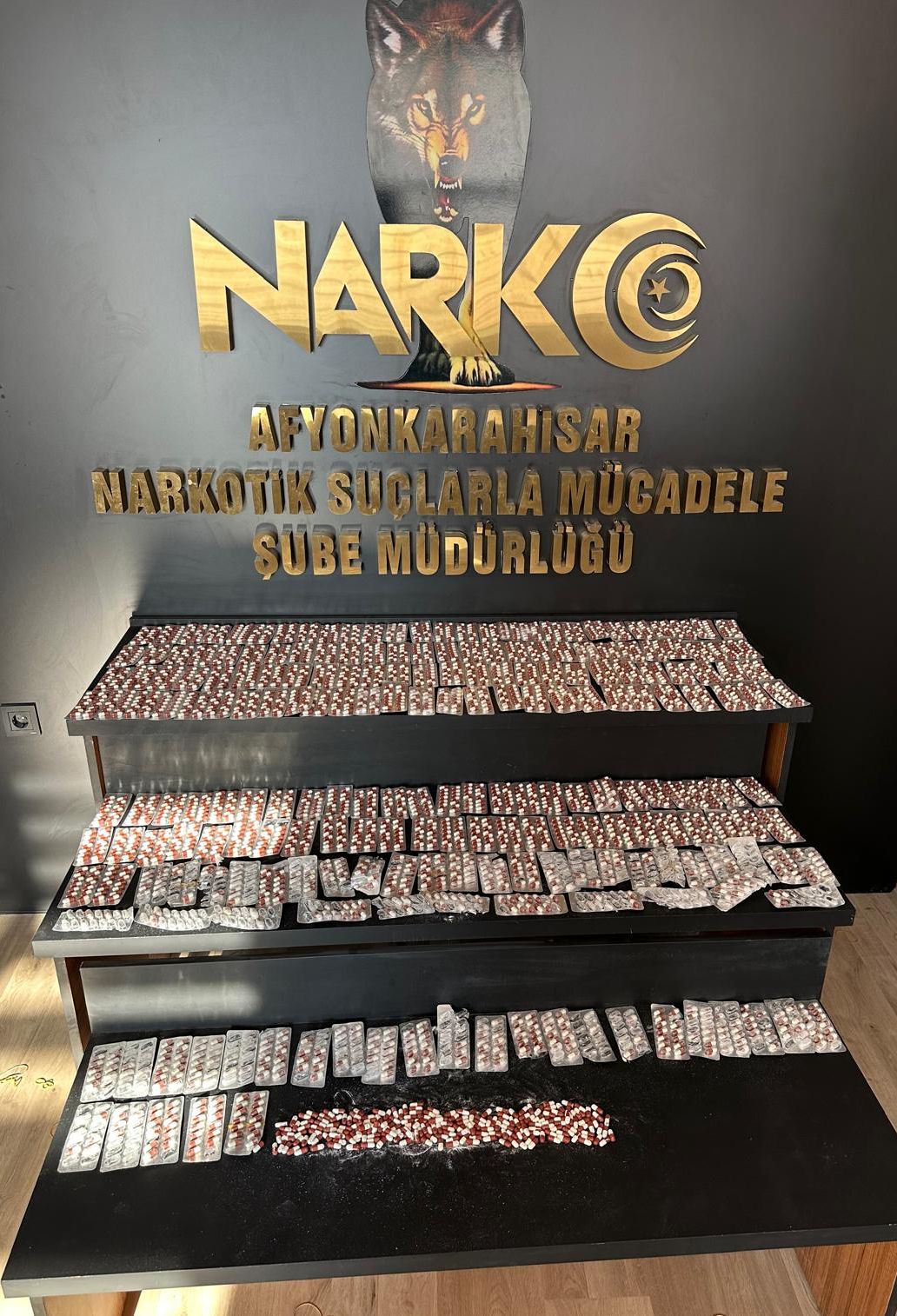 Afyonkarahisar Narkotik Suçlarla Mücadele Şube Müdürlüğü tarafından, dur ihtarına uymayarak