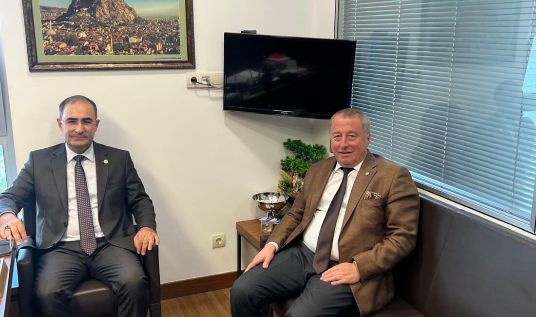 Arslan’dan Olgun’a ziyaret! AK Parti Afyonkarahisar Milletvekili Hasan Arslan, İYİ Parti Genel Başkan