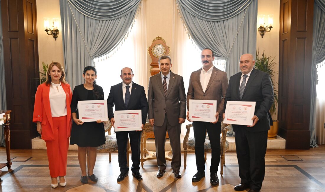 Antalya engelli vatandaşlara sunulan hizmetlerin erişilebilirliğini artırmaya yönelik çalışmalarıyla Türkiye