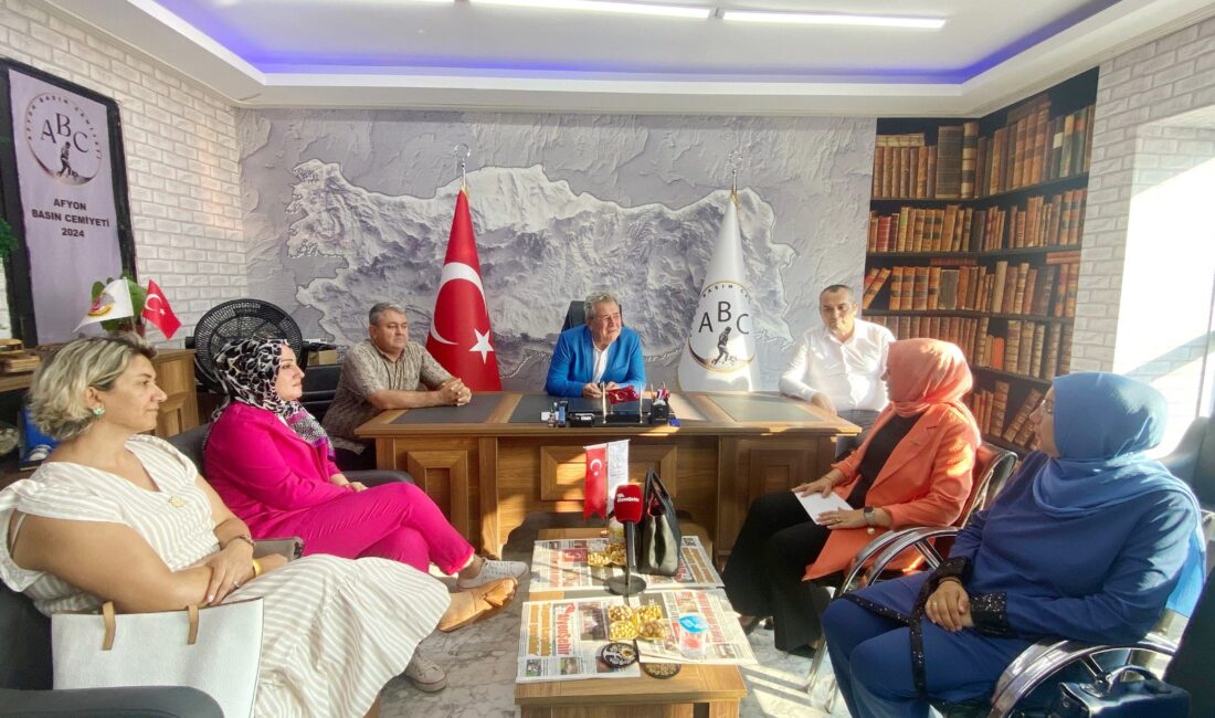 Kadem Temsilcisi Akçay’dan ABC Başkanı Akar’a ziyaret KADEM Afyonkarahisar Temsilcisi Huriye Akçay ve dernek üyeleri, AfyonBasın Cemiyeti