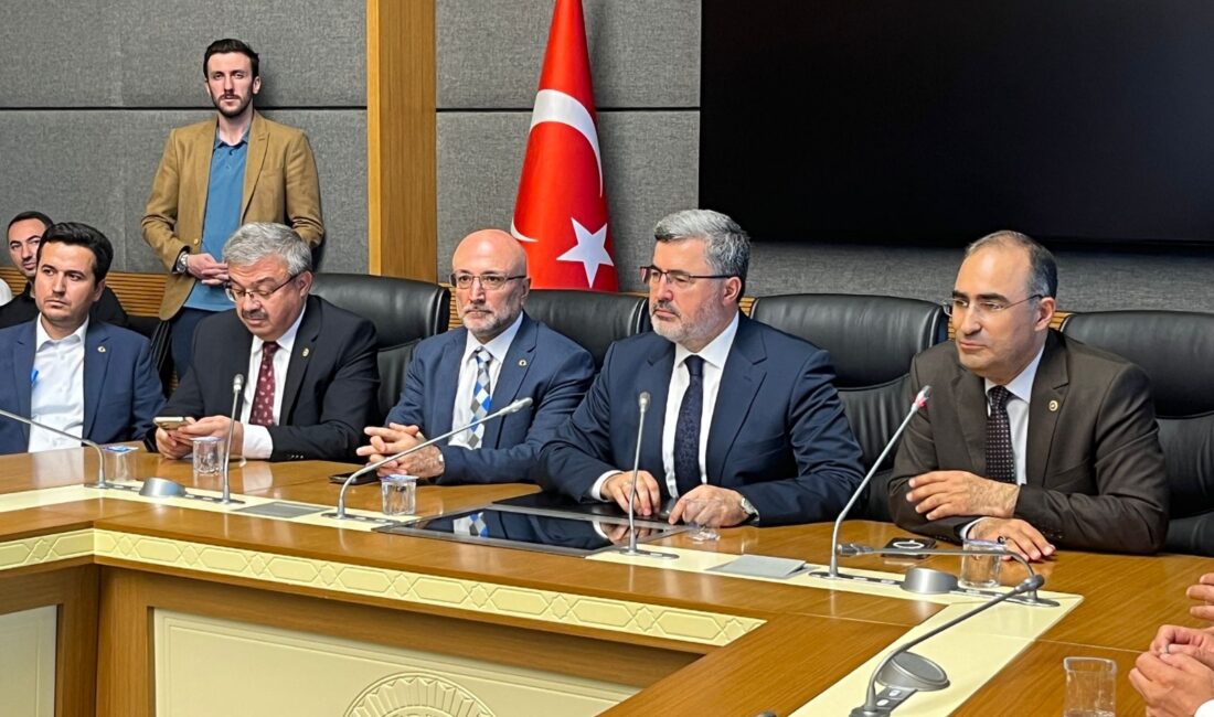AK Parti Afyonkarahisar teşkilatları bugün Türkiye Büyük Millet Meclisi’nde AK