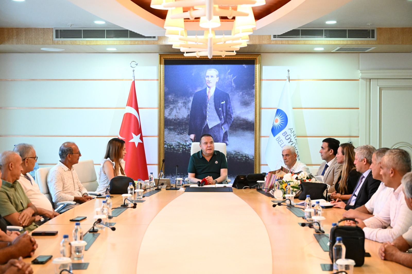 Antalya Büyükşehir Belediye Başkanı Muhittin Böcek, Batı Akdeniz Muhtarlar Federasyonu