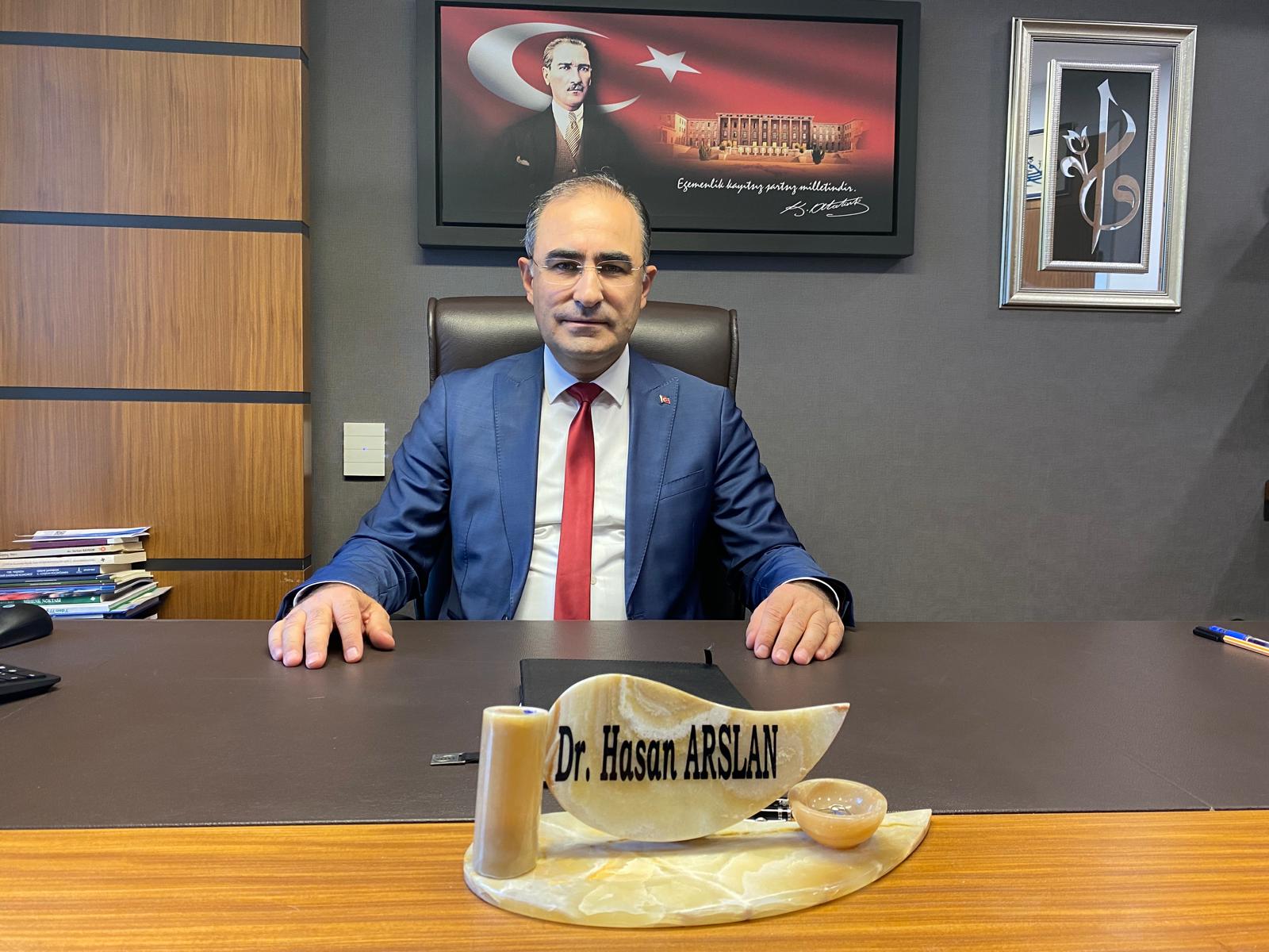 Ayetlerin okunduğu Cuma hutbesine ‘saçmalık’ diyen CHP Sözcüsü Deniz Yücel’e