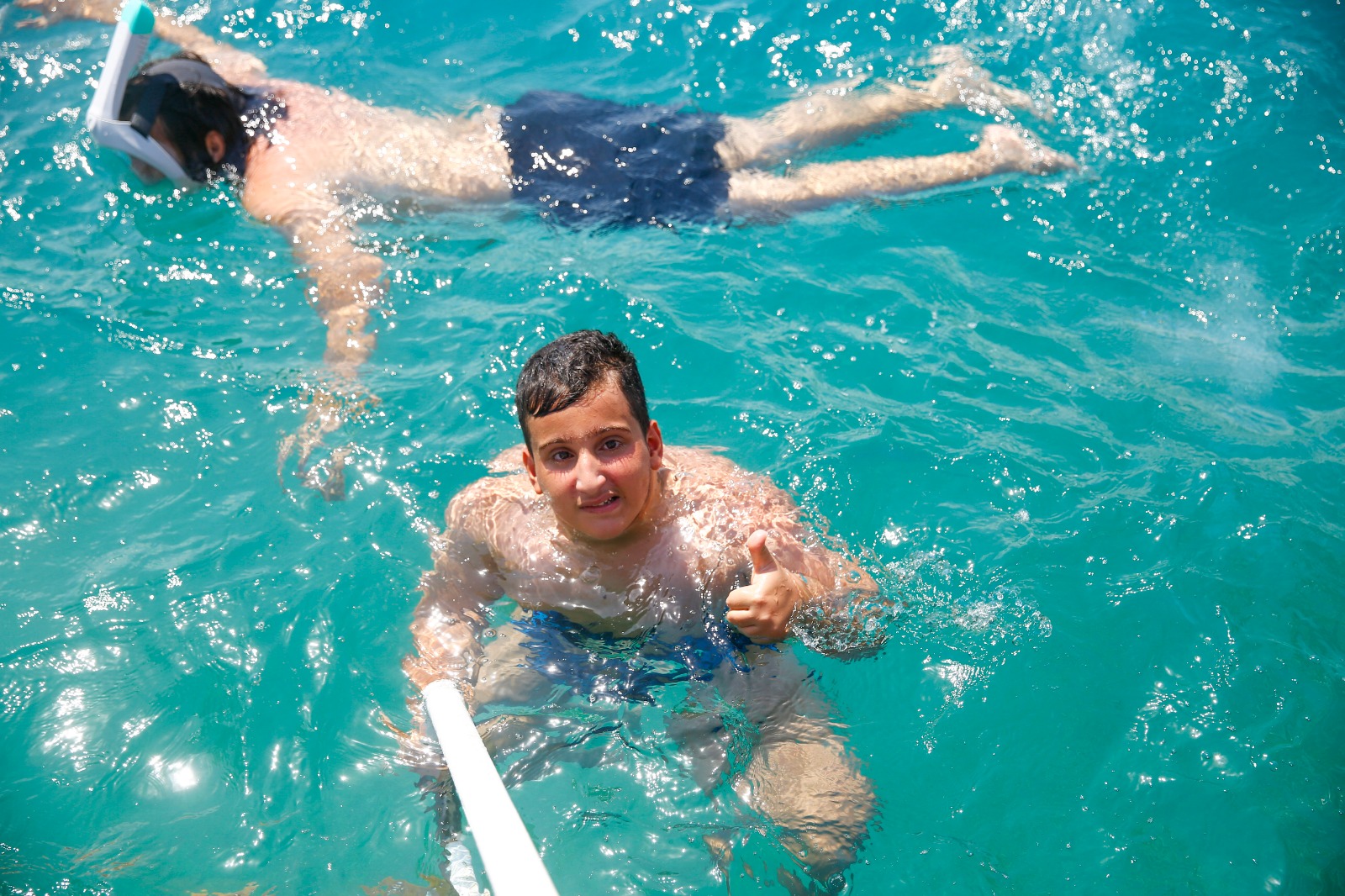  Antalya Büyükşehir Belediyesi’nin Konyaaltı ve Lara sahillerindeki Engelsiz Plajları bu