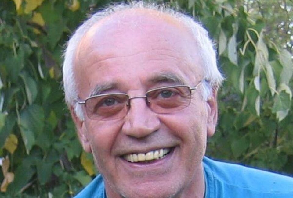 Afyonkarahisar Belediye Meclisi Üyesi Eğitimci İbrahim Meydanoğlu hayatını kaybetti. Acı