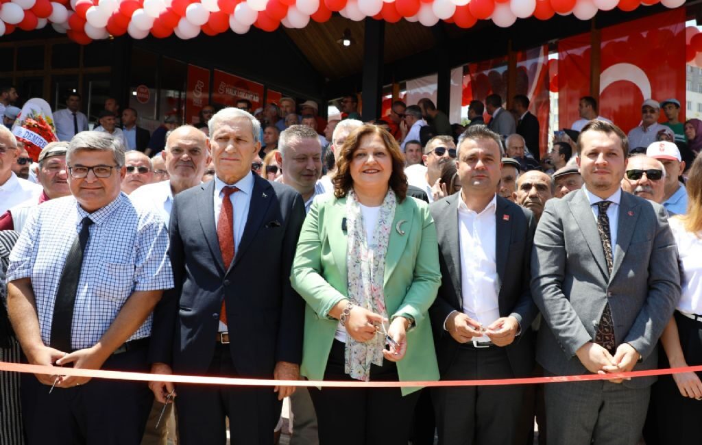     Belediye Başkanı Burcu Köksal’ın seçim vaatlerinden olan Halk