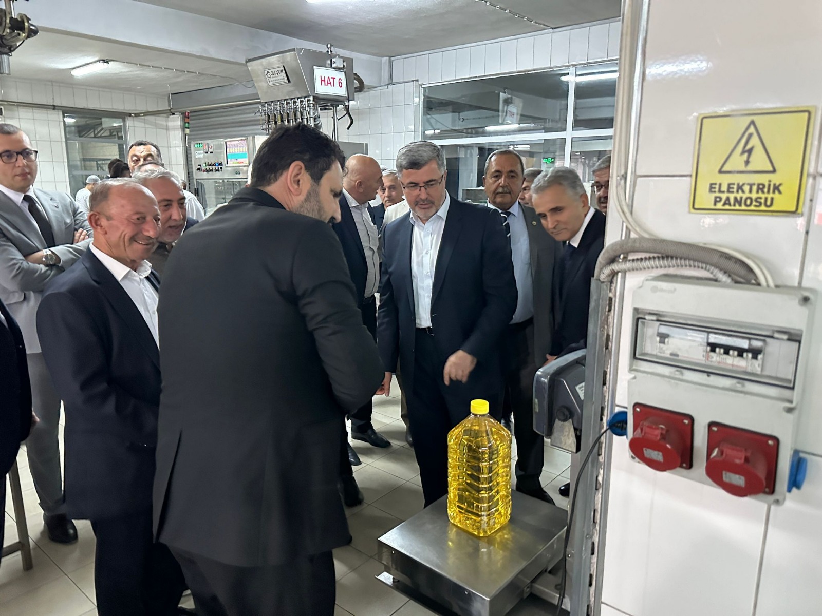AK Parti Afyonkarahisar milletvekilleri,  Tarım Kredi Kooperatifi Genel Müdürü Hüseyin