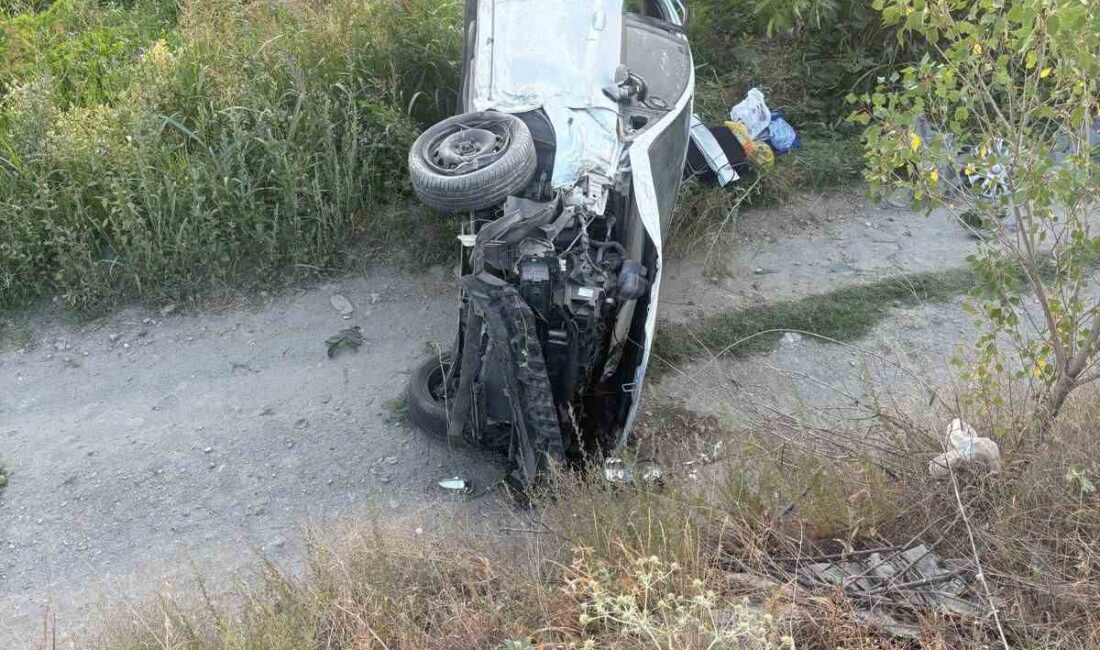 Afyonkarahisar’da bir aracın kontrolden çıkarak şarampole yuvarlanması sonucu meydana gelen
