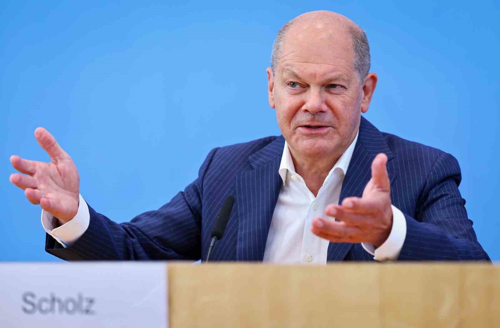 Almanya Başbakanı Olaf Scholz, ABD Başkan Yardımcısı Kamala Harris’in başkanlığa