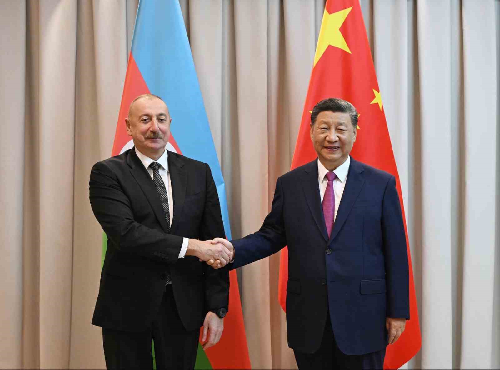 Azerbaycan Cumhurbaşkanı İlham Aliyev, Kazakistan’da Çin Devlet Başkanı Xi Jinping