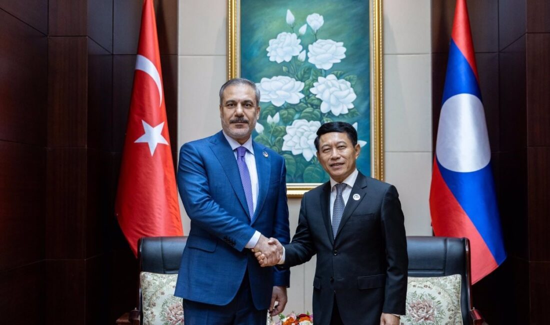 Dışişleri Bakanı Hakan Fidan, Laos Dışişleri Bakanı Saleumxay Kommasith ile