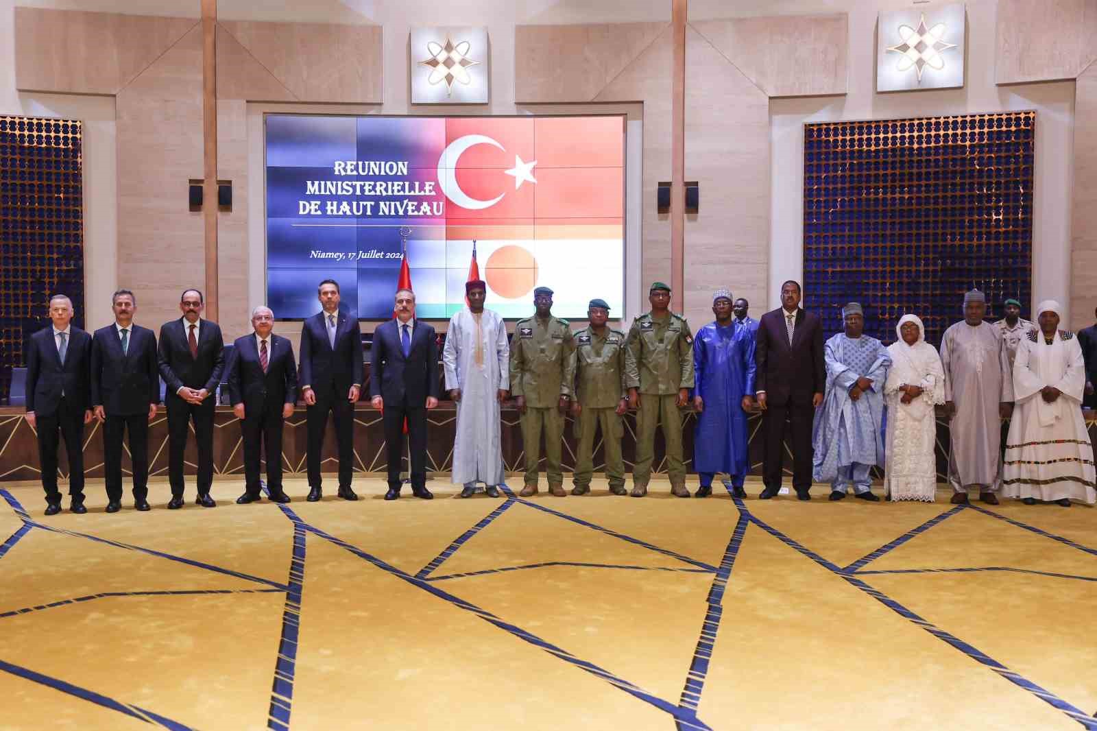 Dışişleri Bakanı Hakan Fidan, Niamey’de Nijer Başbakanı Ali Mahamane Lamine