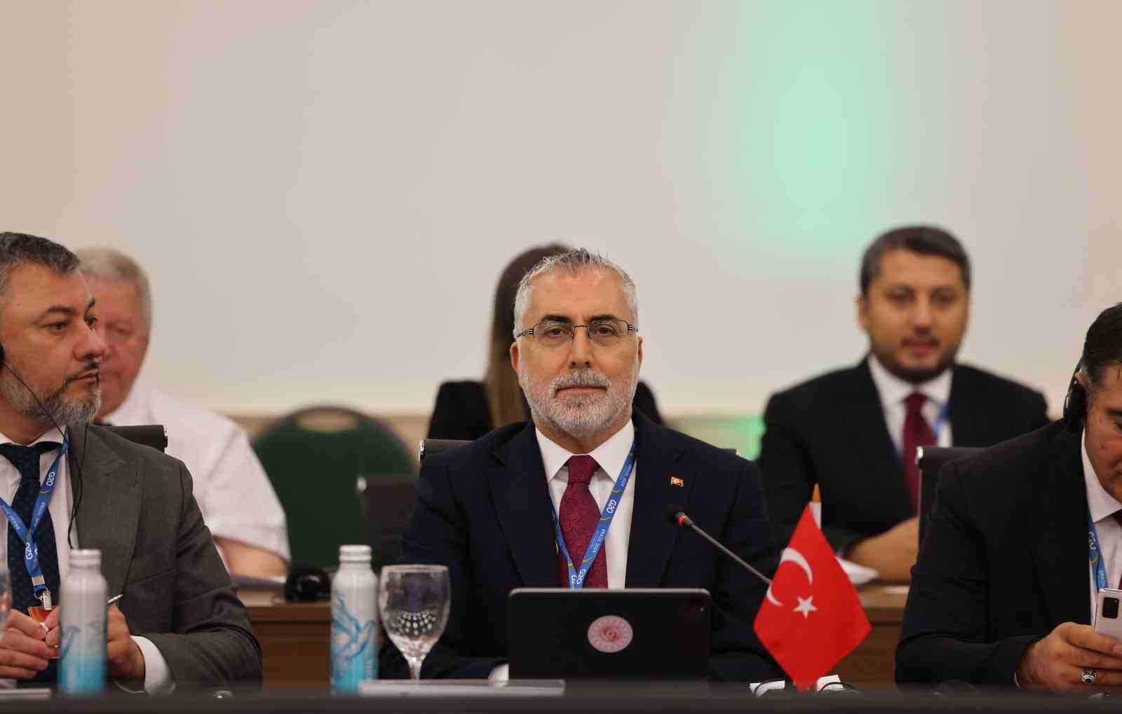 Çalışma ve Sosyal Güvenlik Bakanı Vedat Işıkhan, “2026 yılına kadar