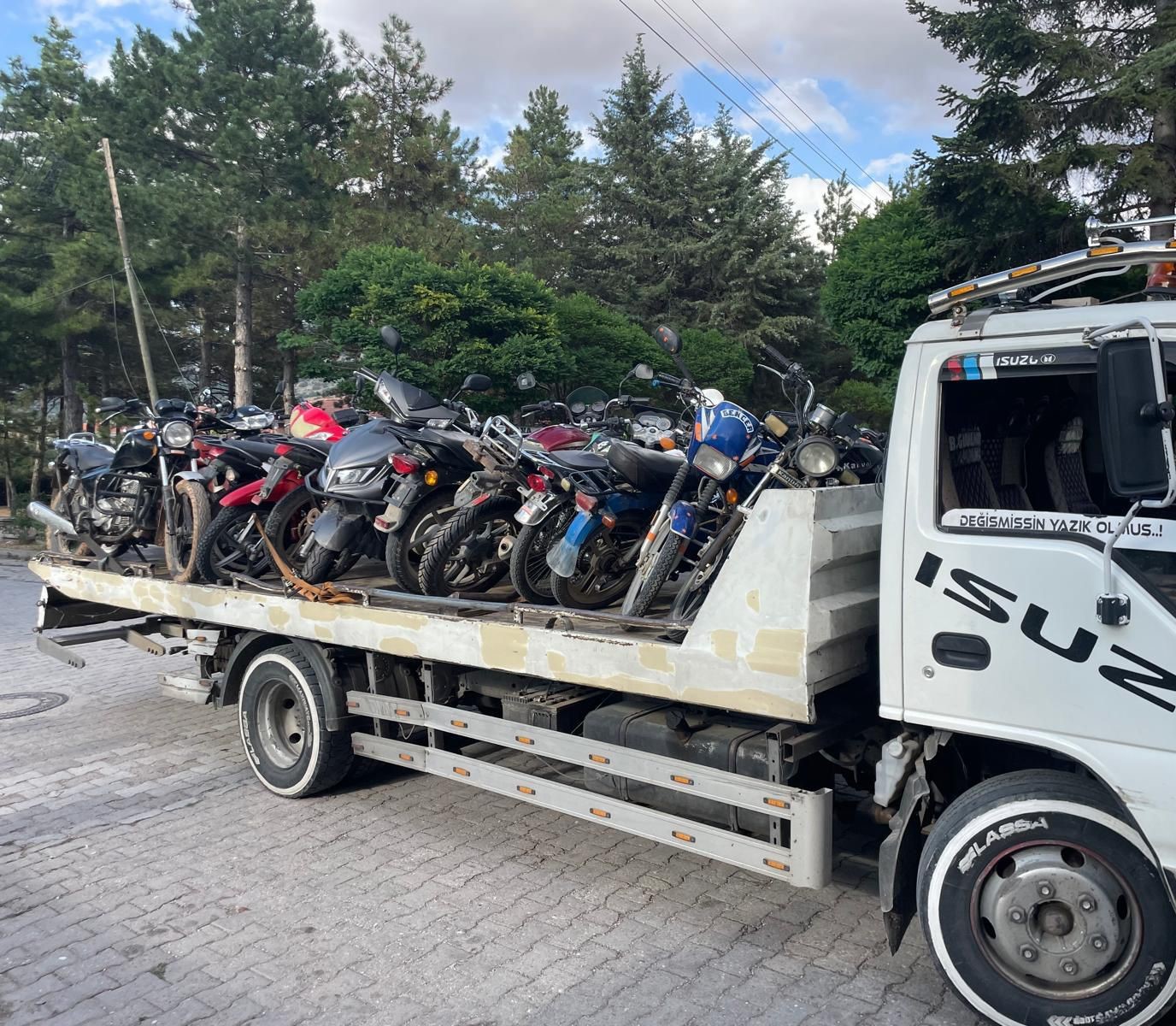 Afyonkarahisar Bolvadin İlçe Jandarma Komutanlığına bağlı trafik timleri tarafından gerçekleştirilen