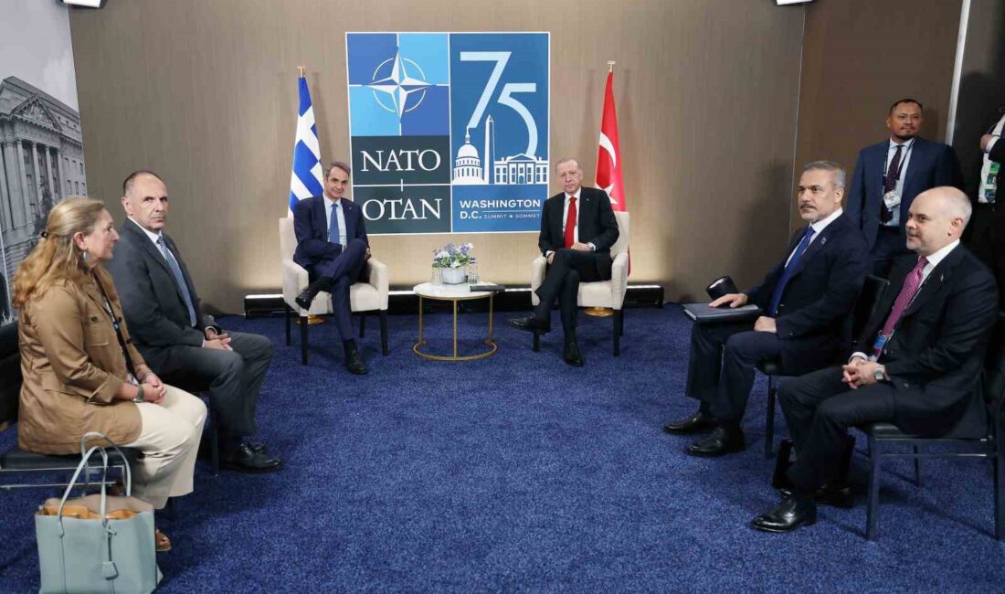 Cumhurbaşkanı Recep Tayyip Erdoğan, Yunanistan Başbakanı Kyriakos Miçotakis ile bir