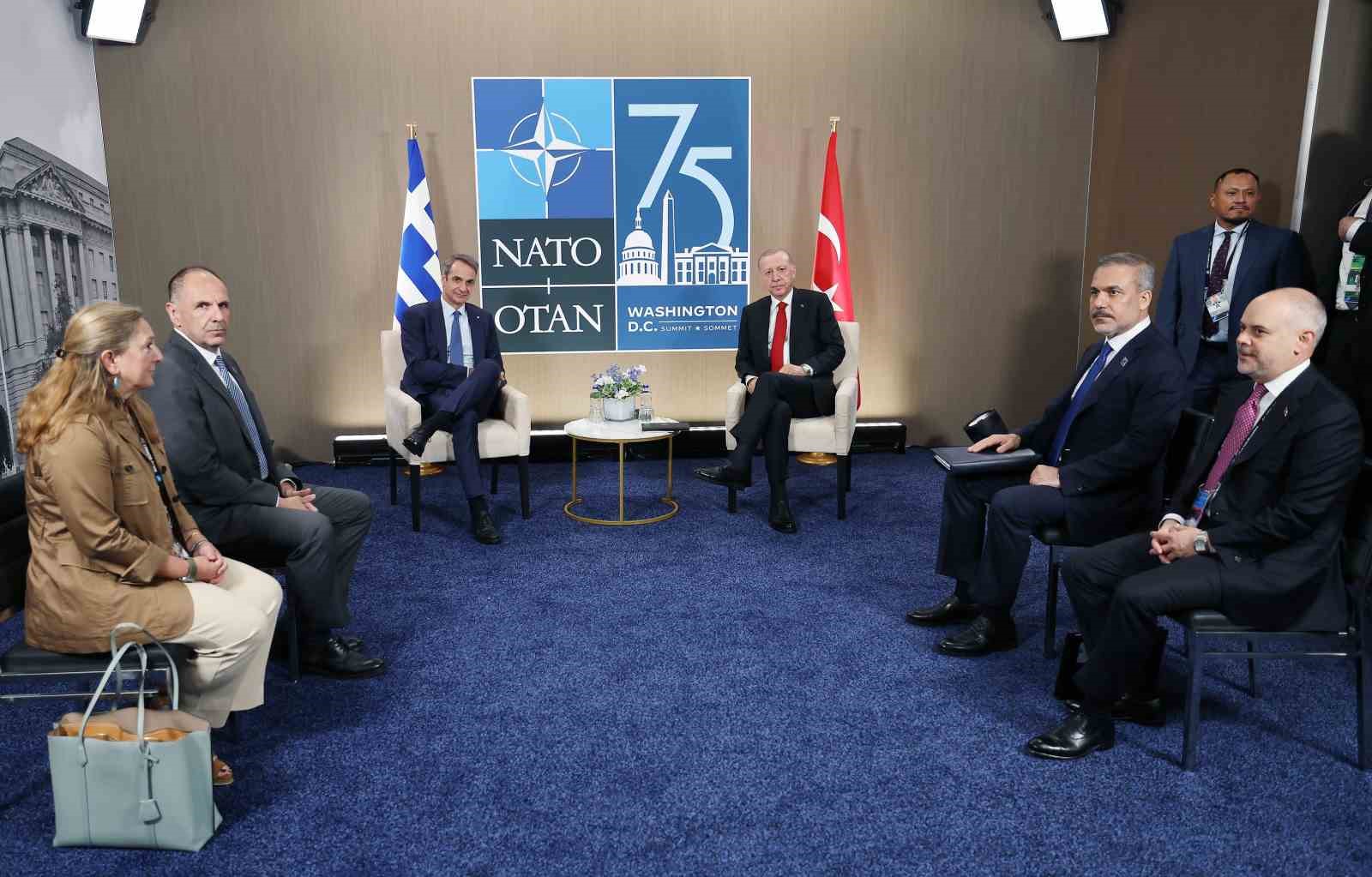 Cumhurbaşkanı Recep Tayyip Erdoğan, Yunanistan Başbakanı Kyriakos Miçotakis ile bir