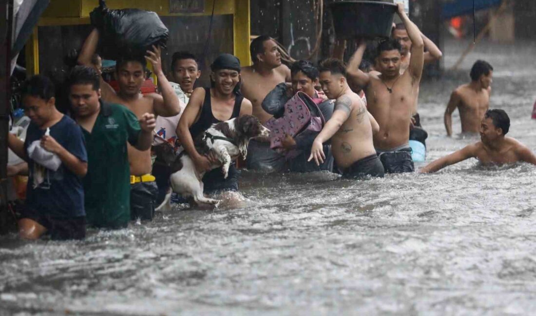 Filipinler’de etkili olan Gaemi Tayfunu’nun yol açtığı sel ve toprak