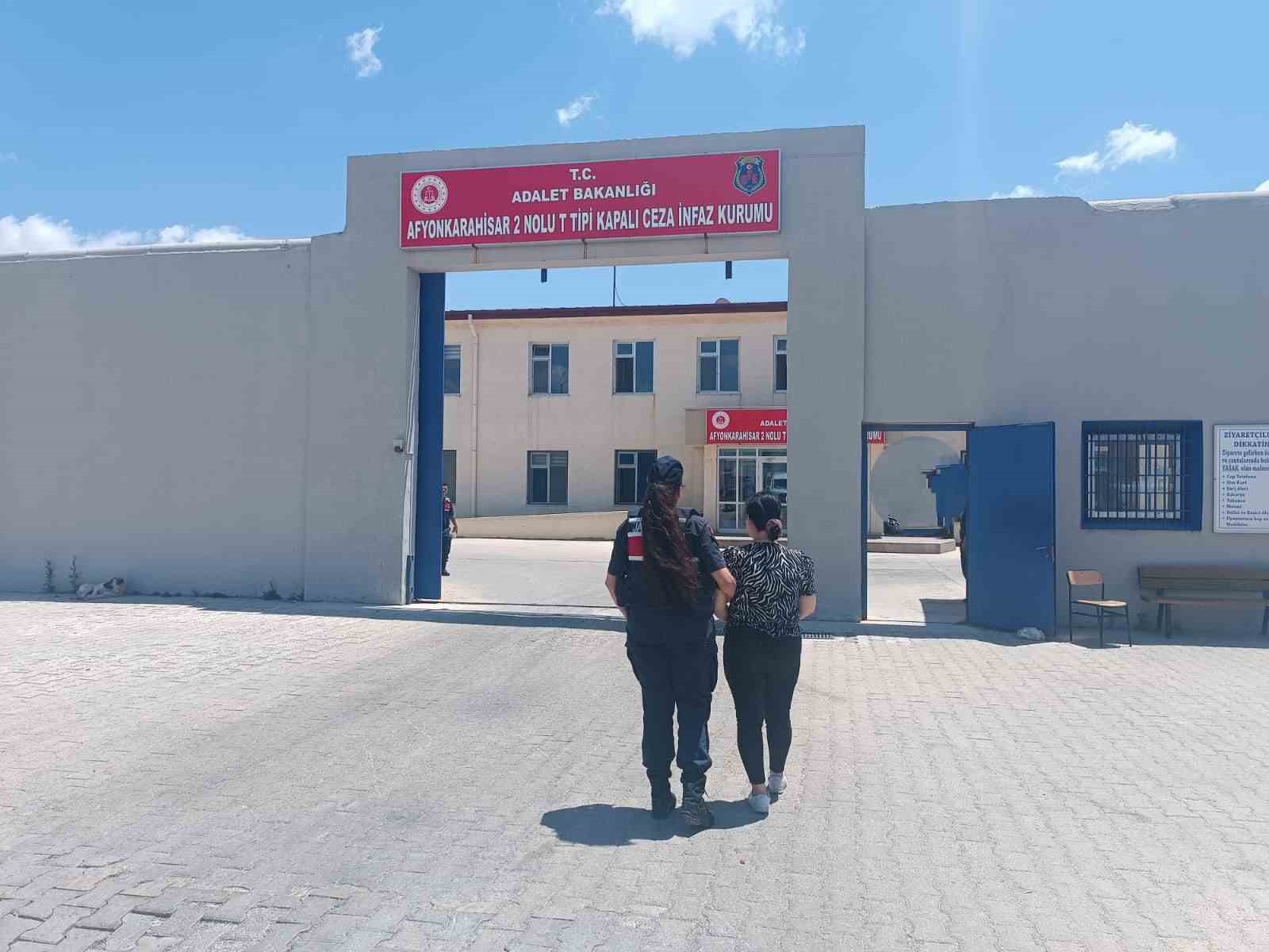 AFYONKARAHİSAR’DA KAMU KURUMLARINDAN EŞYA ÇALMAK SUÇUNDAN HAKKINDA 3 YIL 9