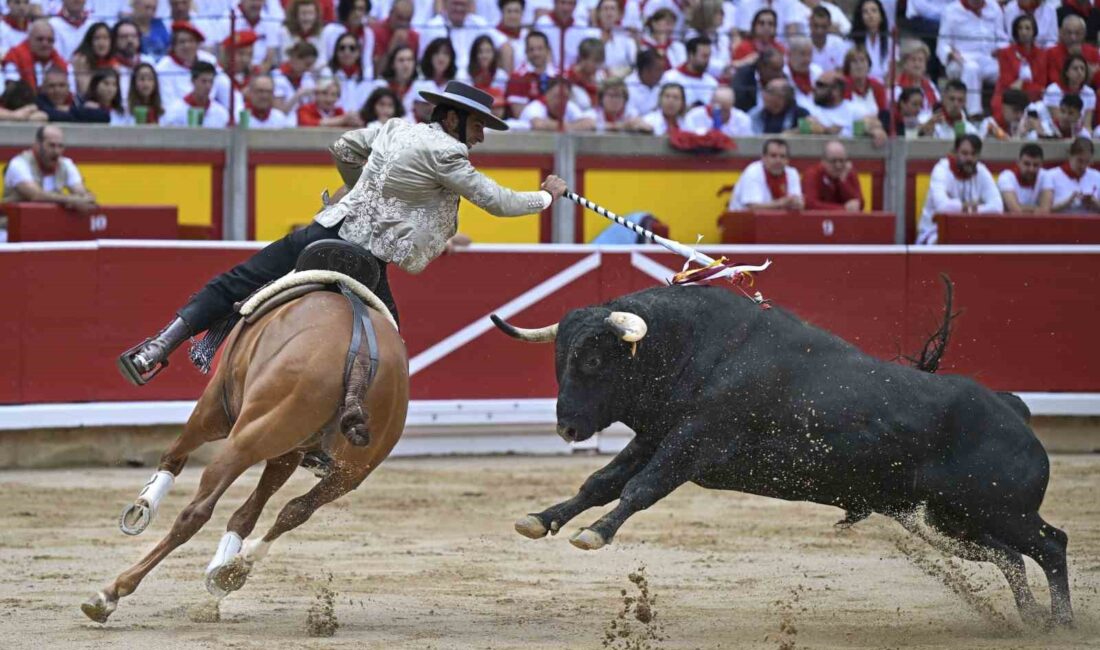 İspanya’da San Fermin Festivali’nde düzenlenen boğa koşusu sırasında 6 kişi
