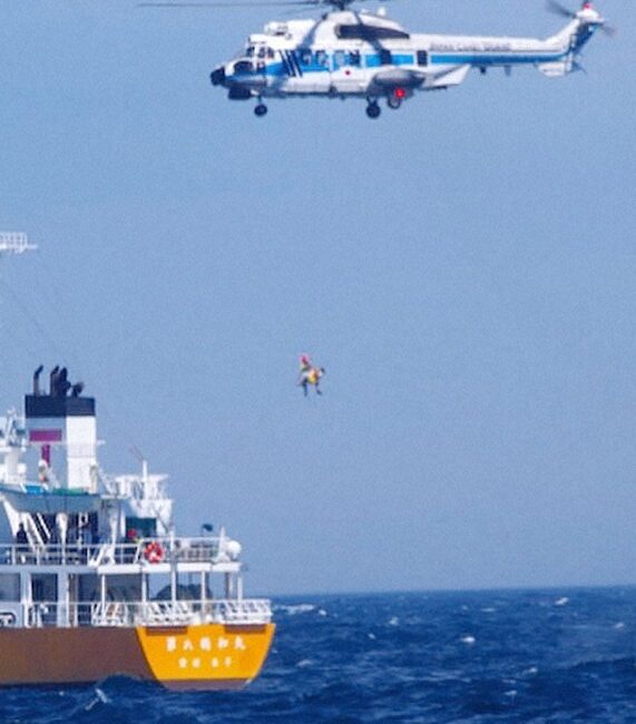 Japonya’da deniz simidi ile yüzerken akıntıya kapılarak kaybolan Çinli bir