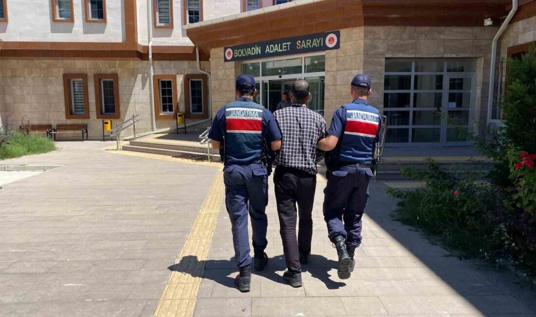 Afyonkarahisar’da kasten yaralama suçundan aranan bir şahıs jandarmanın takibi sonrası