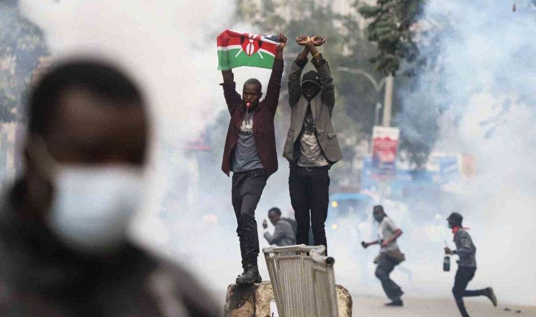 Kenya’da Devlet Başkanı William Ruto’nun istifasını isteyen göstericiler yeniden sokaklara