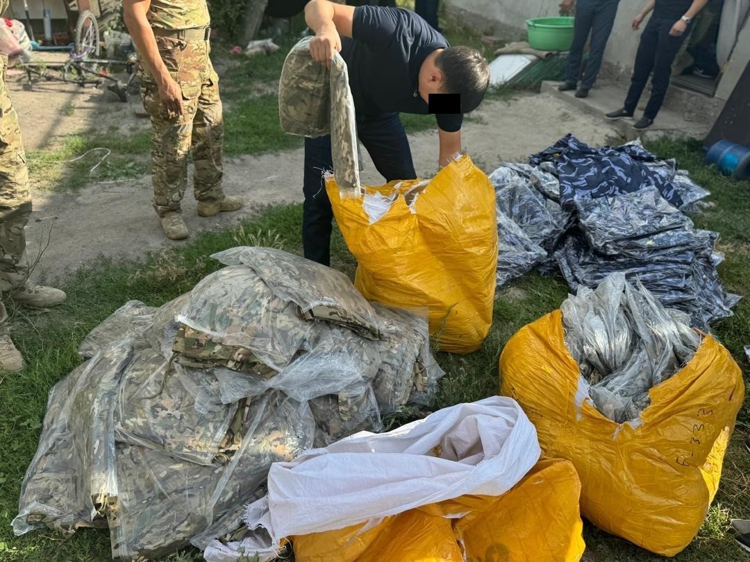 Kırgızistan Devlet Ulusal Güvenlik Komitesi, iktidarı şiddet yoluyla ele geçirme