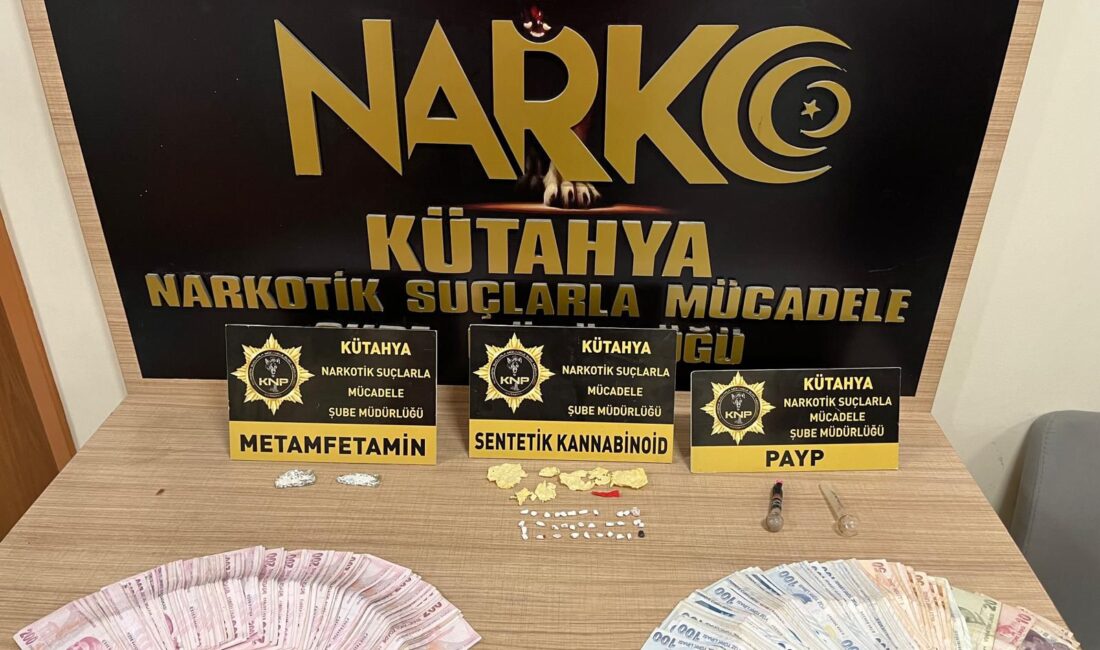 Kütahya’da emniyet ekipleri yaptıkları operasyonda uyuşturucu madde ve para ele