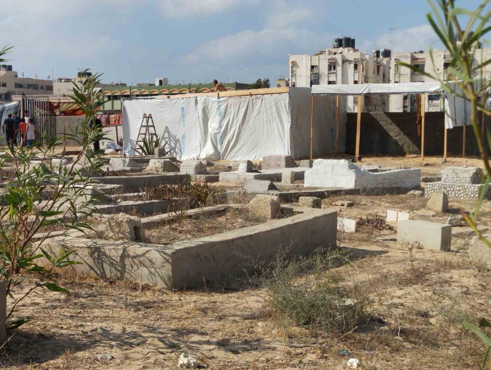 İsrail saldırılarında enkaza dönen Gazze Şeridi’ndeki yerlerinden edilmiş Filistinliler, artık