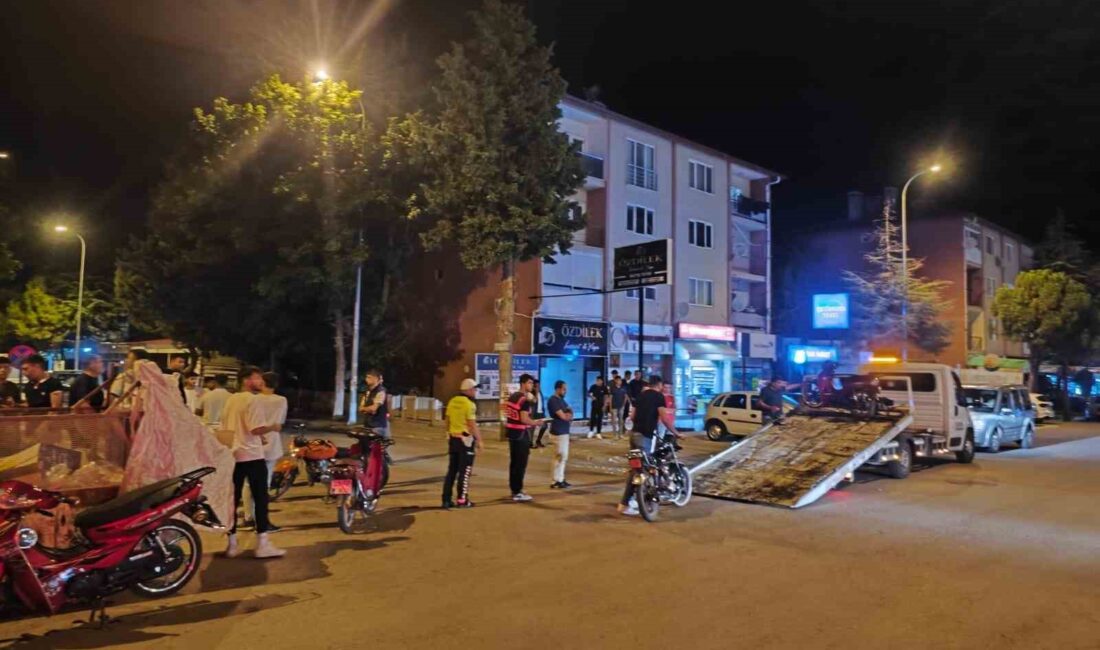 Afyonkarahisar’ın Dinar ilçesinde polis tarafından motosiklet ve otomobil sürücülerine yönelik