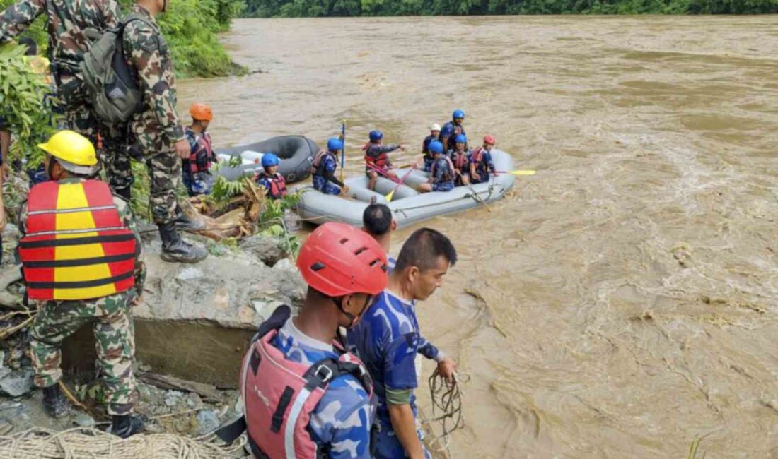 Nepal’de şiddetli yağışların yol açtığı heyelan sonucu 12 kişi hayatını