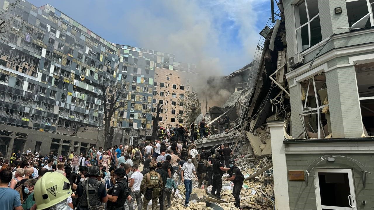 RUSYA’NIN KİEV SALDIRILARINDA CAN KAYBI 20’YE YÜKSELDİ