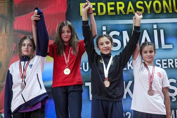 Ankara’da düzenlenen U-13 Türkiye Güreş Şampiyonası’nda, Afyonkarahisar’ı temsil eden Taşoluk