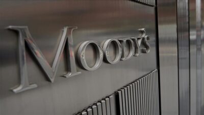 Uluslararası kredi derecelendirme kuruluşu Moody’s, Türkiye’nin kredi notunu “B3″ten “B1″e