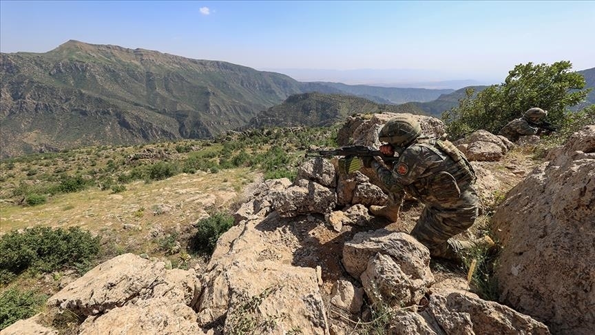 Milli Savunma Bakanlığı (MSB), 3’ü Irak’ın, 4’ü Suriye’nin kuzeyinde olmak