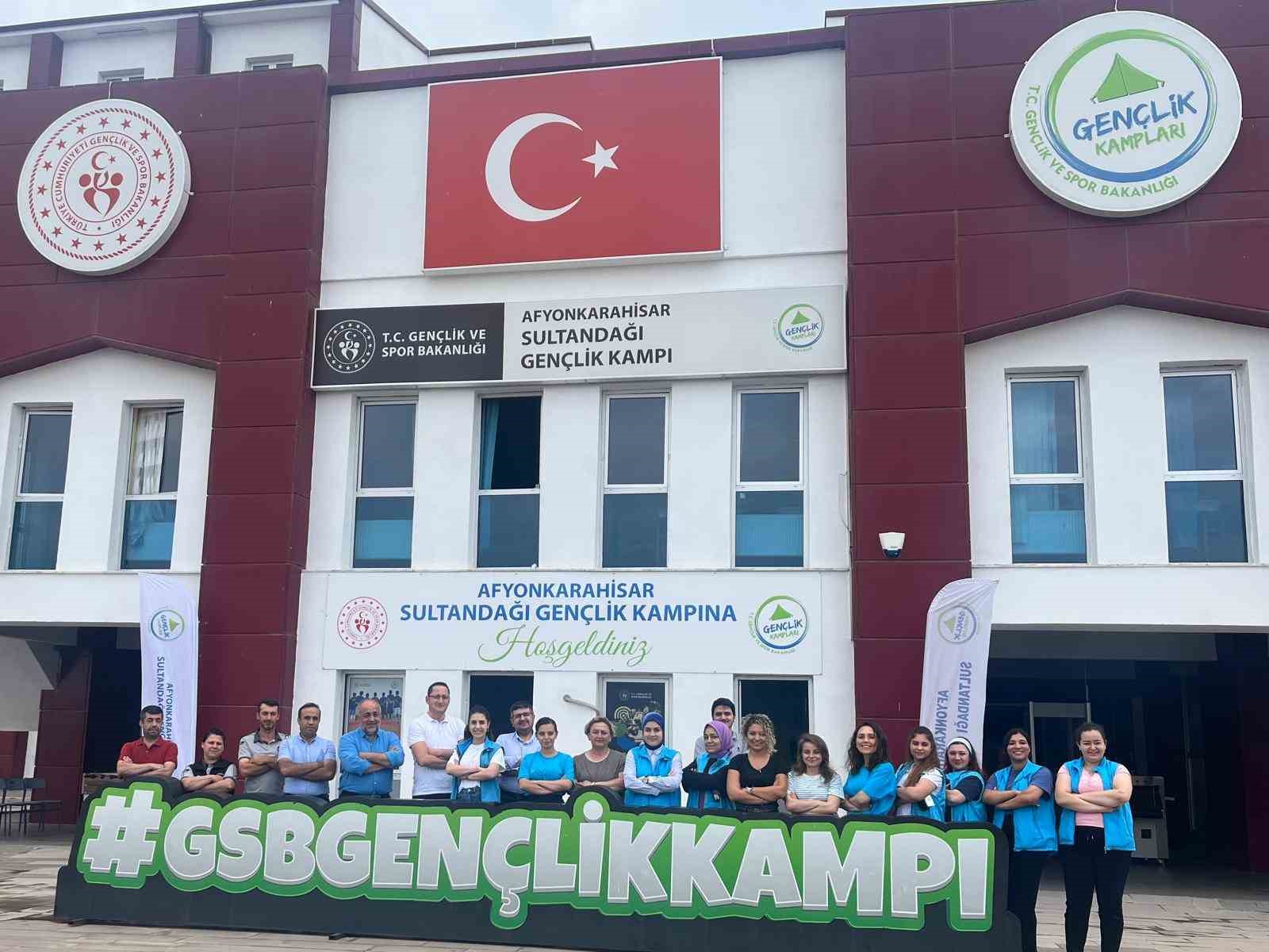 Gençlik Hizmetleri Genel Müdür Yardımcısı Tarık Karkınçam ve İl Müdürü