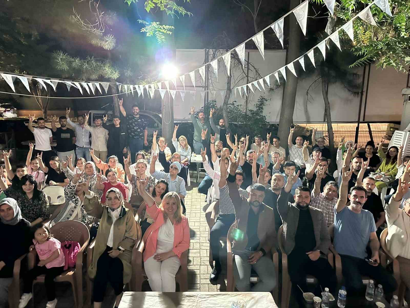 Afyonkarahisar Ülkü Ocakları toplumsal farkındalığı artırmak için çalışmalarını sürdürüyor. Bir