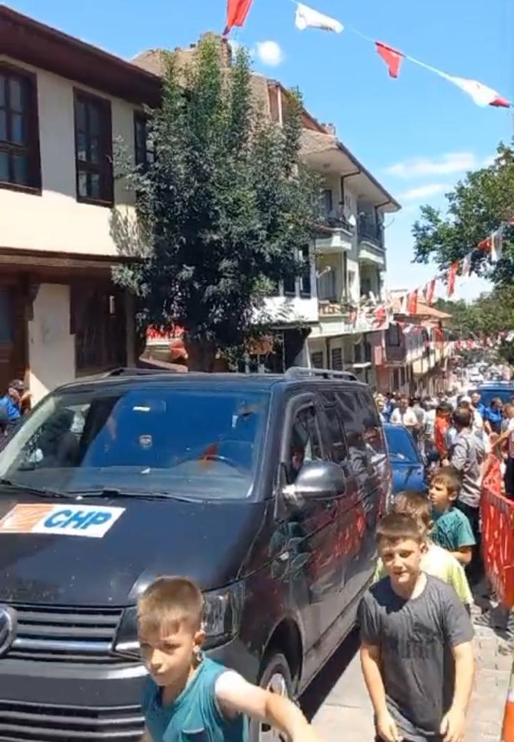  Afyonkarahisar’da gerçekleştirilen ’40 Hatimli Şifalı Aşure’ etkinliğine katılmak isteyen