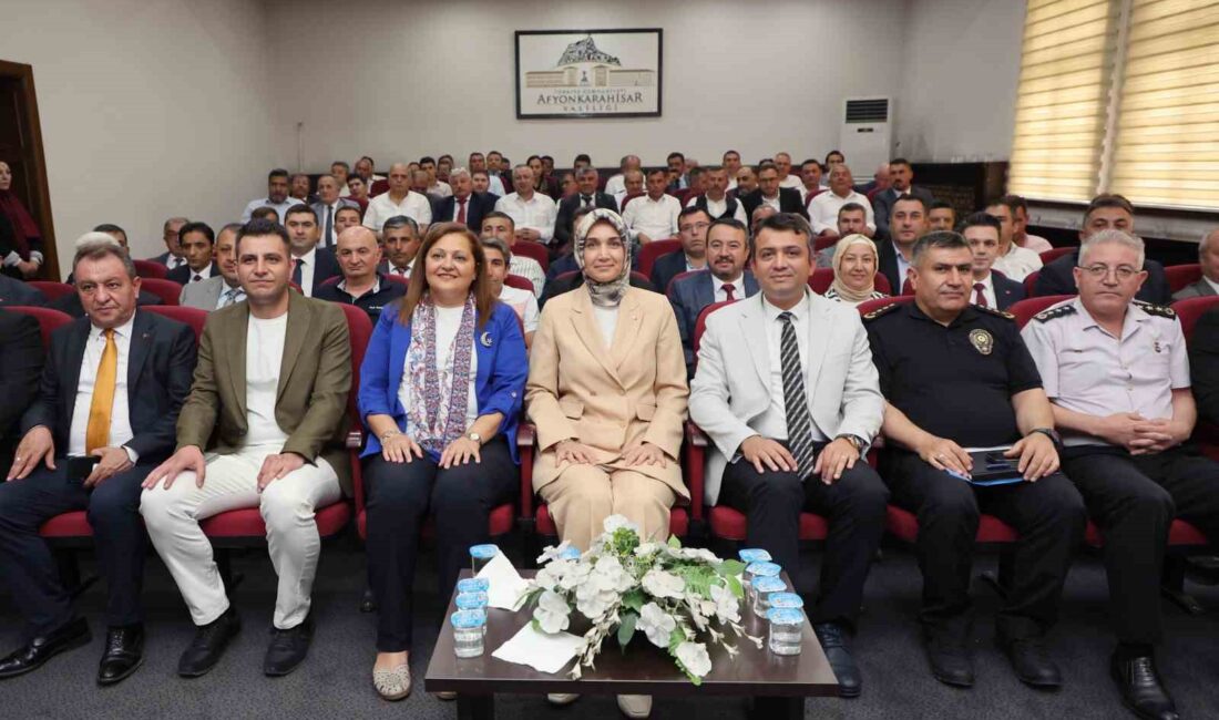 Afyonkarahisar Valisi Doç. Dr. Kübra Güran Yiğitbaşı, belediye başkanlarına seslenerek,