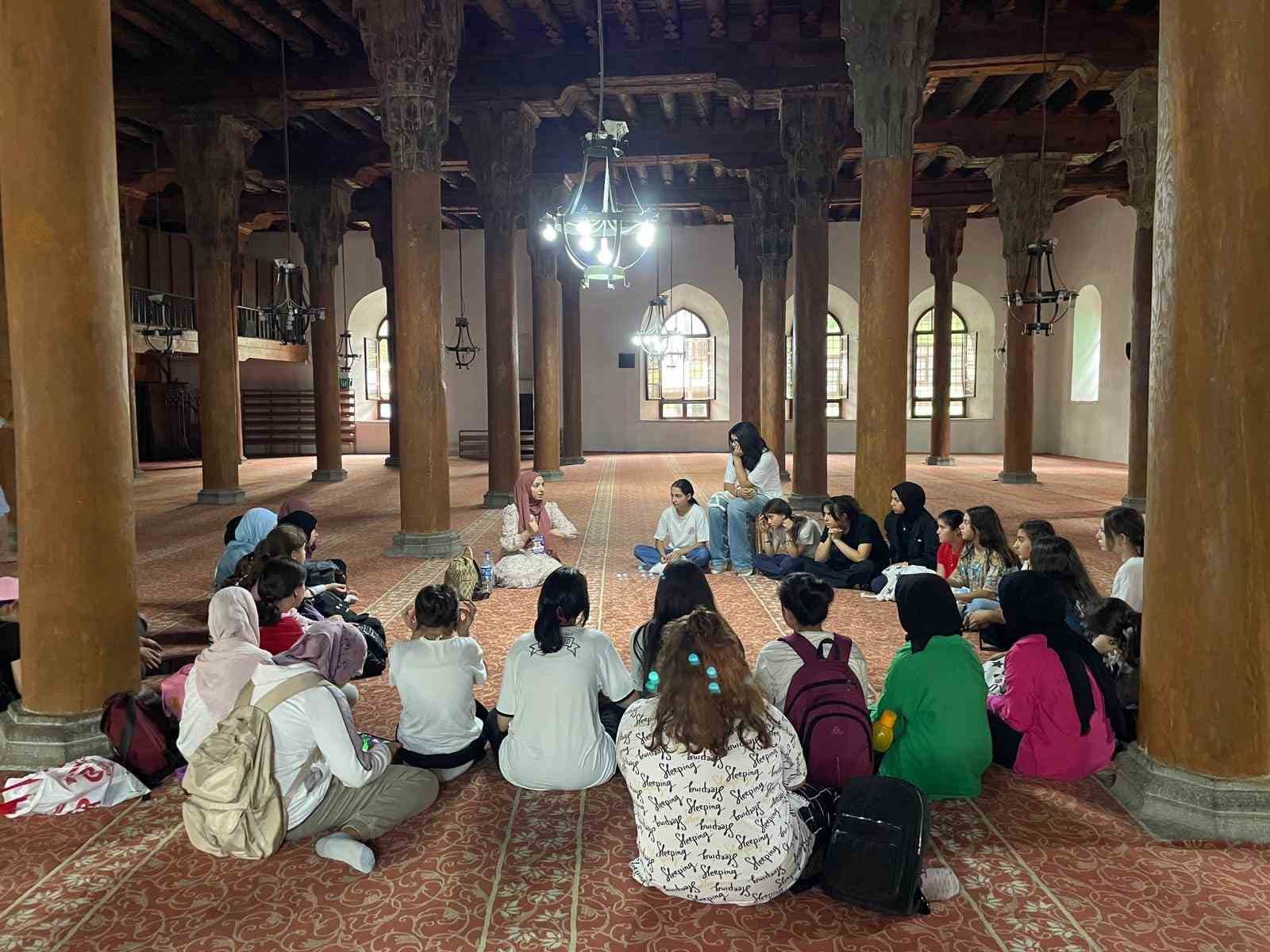 Diyanet İşleri Başkanlığı “Yazımda Kardeşlik Var” projesi çerçevesinde, Afyonkarahisar İl