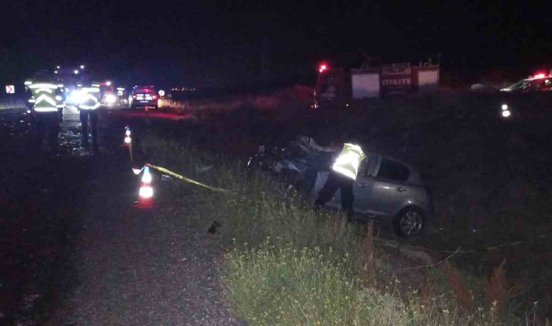 Afyonkarahisar’da yolcu otobüsüyle çarpışan otomobilin sürücüsü olay yerinde hayatını kaybederken,