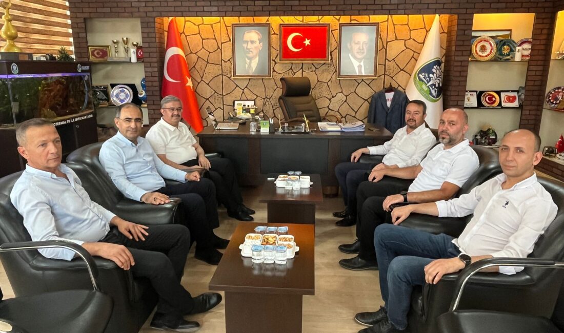 AK Parti Afyonkarahisar Milletvekilleri Av. İbrahim Yurdunuseven ve Dr. Hasan