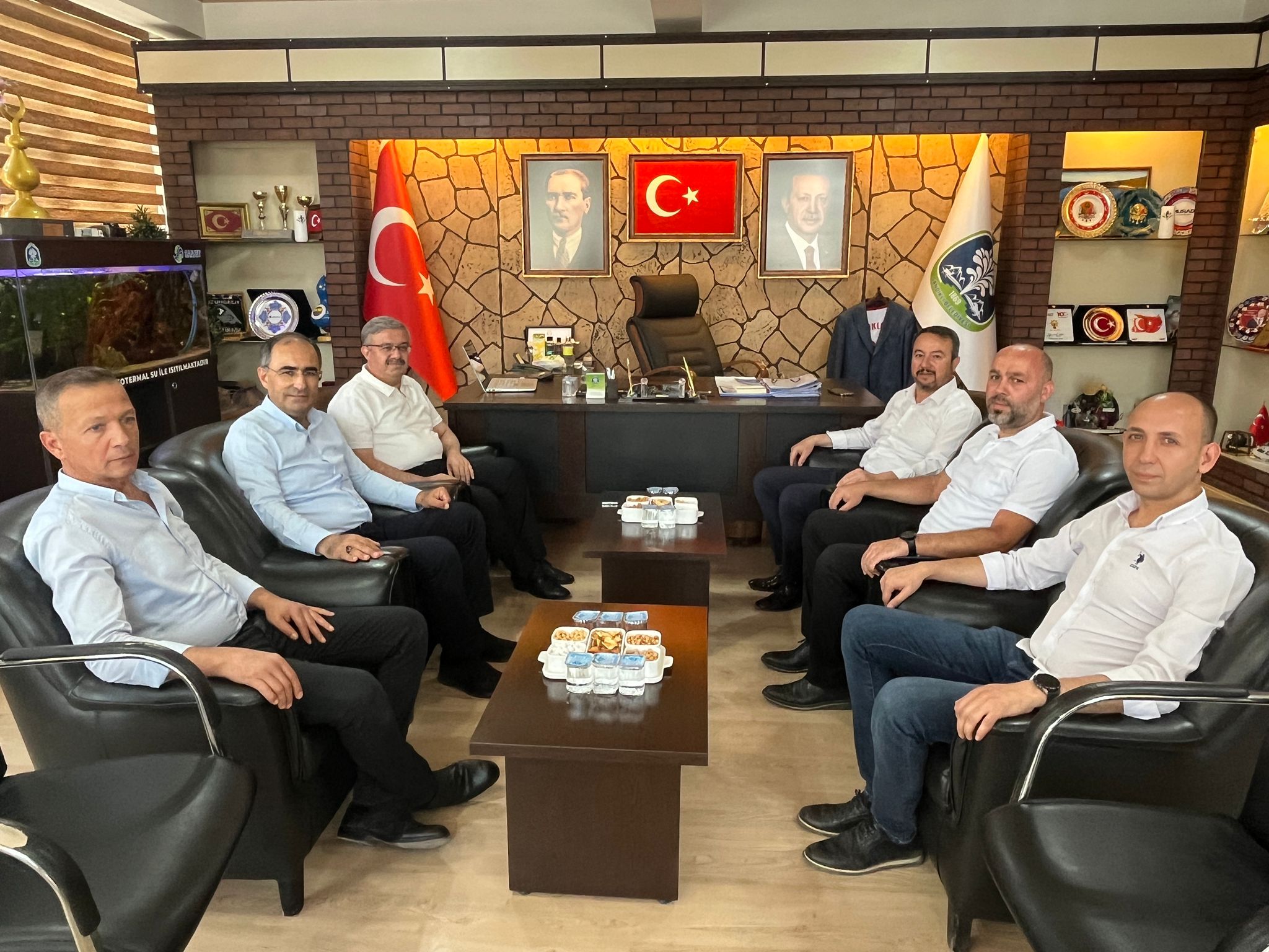 AK Parti Afyonkarahisar Milletvekilleri Av. İbrahim Yurdunuseven ve Dr. Hasan