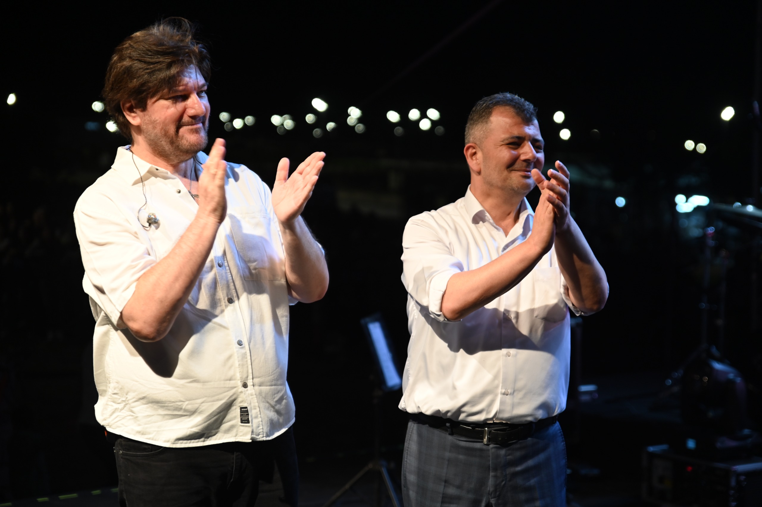   Emirdağ Gurbetçi Festivalinde sahne alan Ahmet Şafak konserine başta