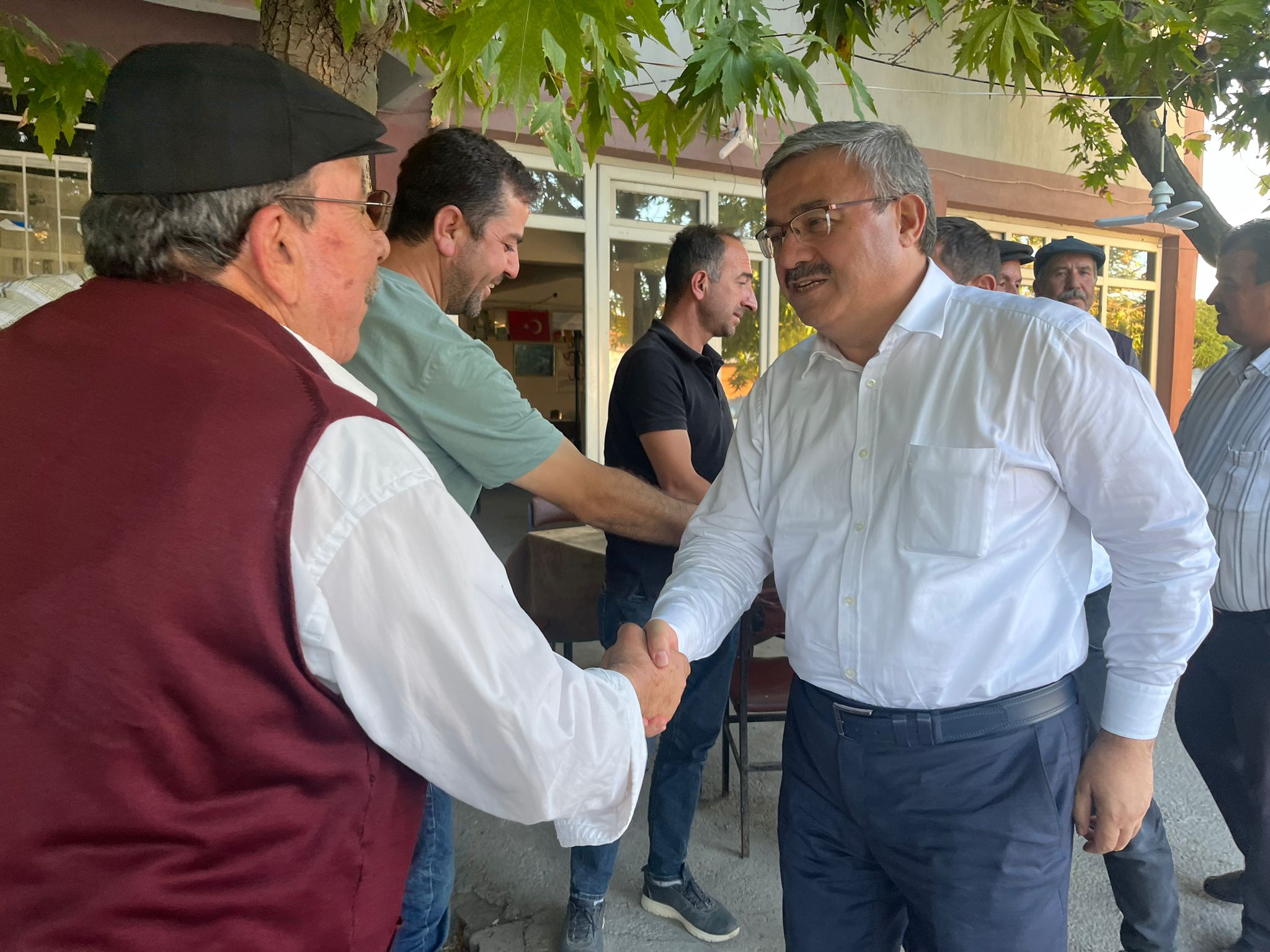 Milletvekili Av. İbrahim Yurdunuseven Sinanpaşa ilçesinde belde ve köylerde ziyaret
