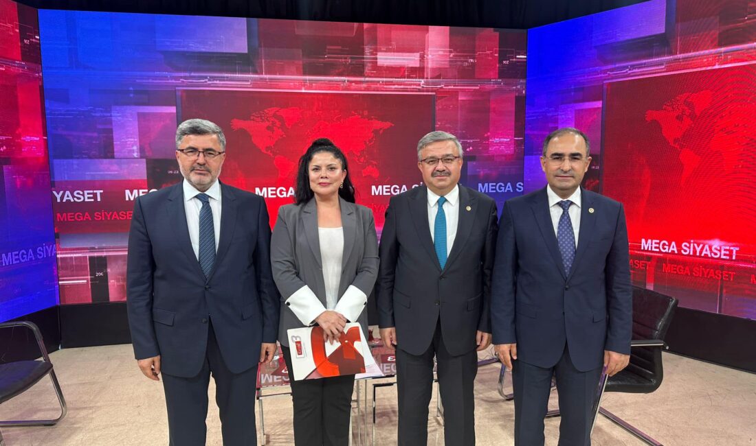 Kanal3’te Megabirlik Genel Müdürü Selcen Dilek Çöygün’ün moderatörlüğündeki Mega Siyaset