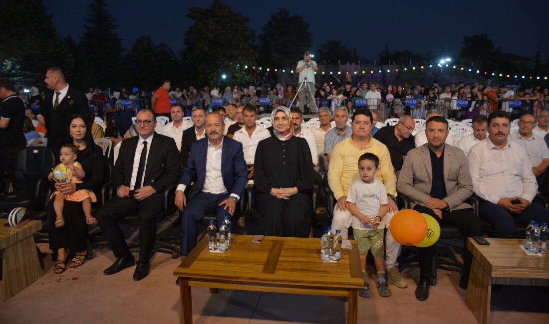 Afyonkarahisar’ın Bolvadin ilçesinde düzenlenen 33. Kaymak ve Eber Gölü Festivali,